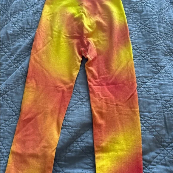 Fabletics XL Yellow and Orange Ribbed Leggings - Picture 2 of 4